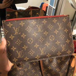 Louis Vuitton Neverfull clutch